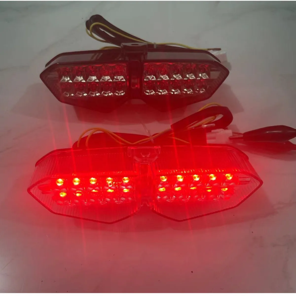 

Motorcycle LED Rear Tail Light Brake Taillight Turn Signal Light Stop Lamp Universal For YAMAHA R6 03-05 R6S 06-08 XTZ1200 12-14