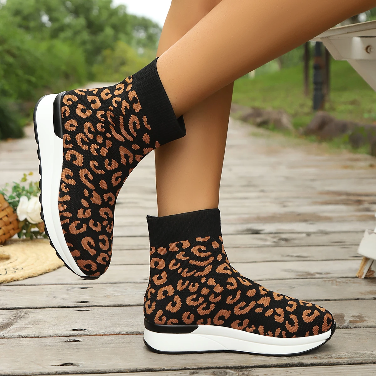 Women Knitted Ankle Boots New Autumn Round Head Elastic Fashion Sock Boots Women Platform Comfortable Luxury Shoes for Women