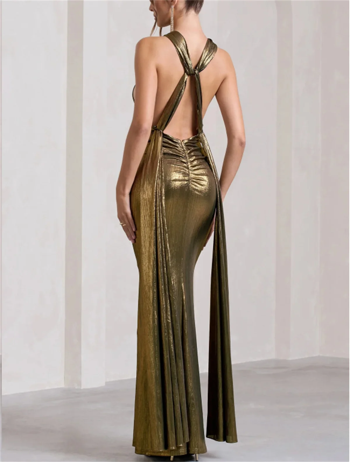 2024 Elegant Champagne Evening Dress Sexy Spaghetti Strap Trumpt Backless Hood Neckline Satin High Slit Ball Party Evening Dress