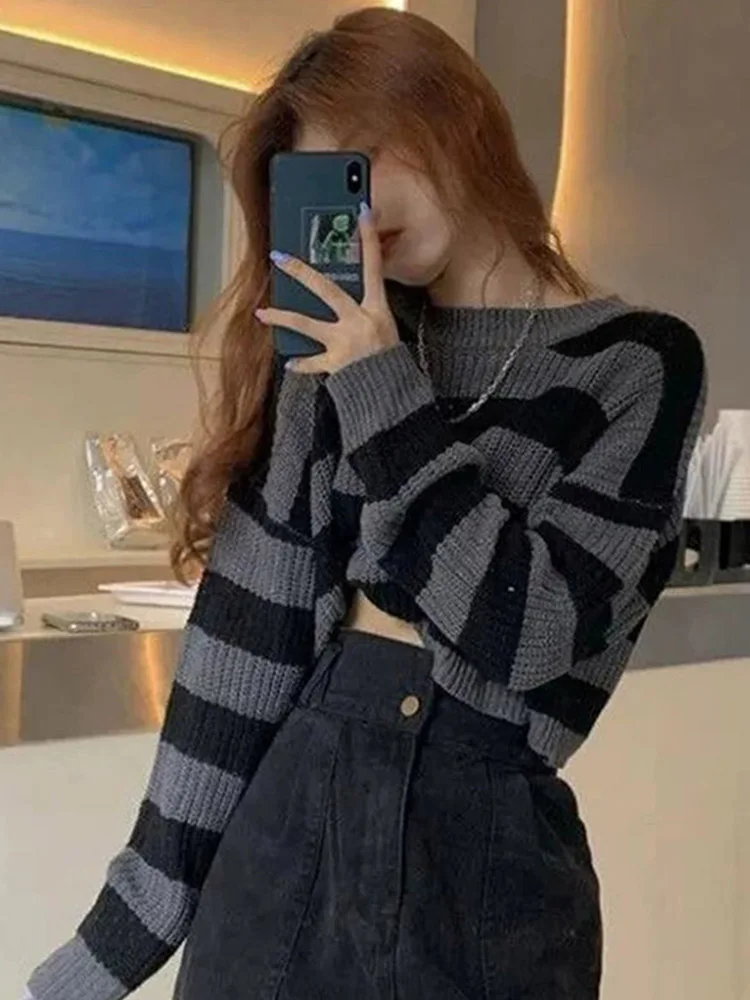 Korean Style Striped Cropped Sweater for Women Vintage Oversize Knit Jumper Long Sleeve O-neck Pullovers Tops