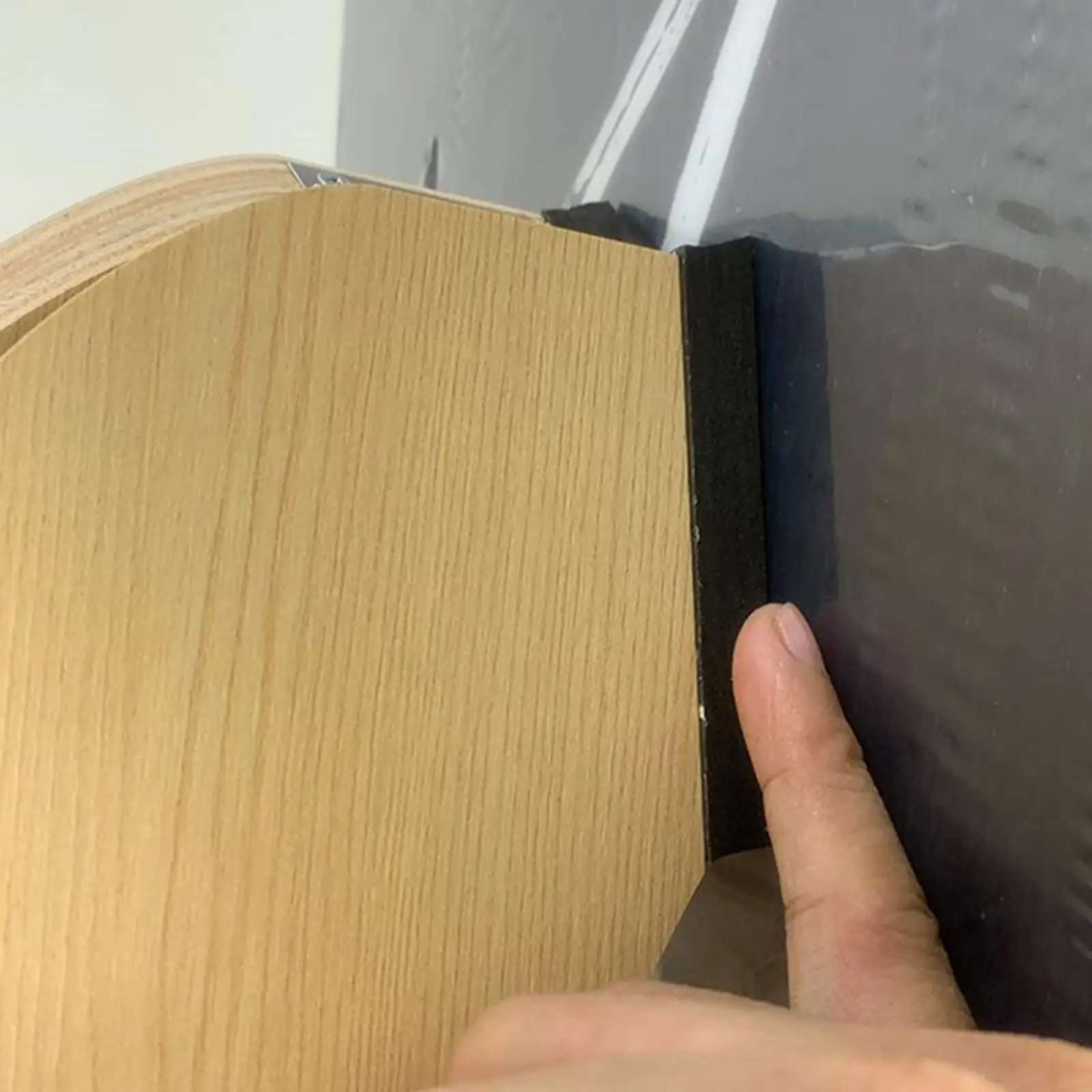 

Snowboard Display Rack Freestanding Wood Shelf Organizer Longboard Holder Protective Padded Stand for Ski Equipment