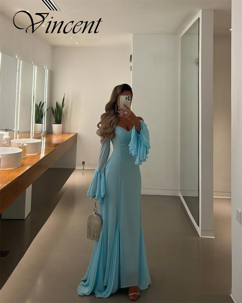 カスタマイズされたシンプルなブルーシフォンイブニングドレス気質セレブドレスオフショルダーストラップレス特別な日のドレス
