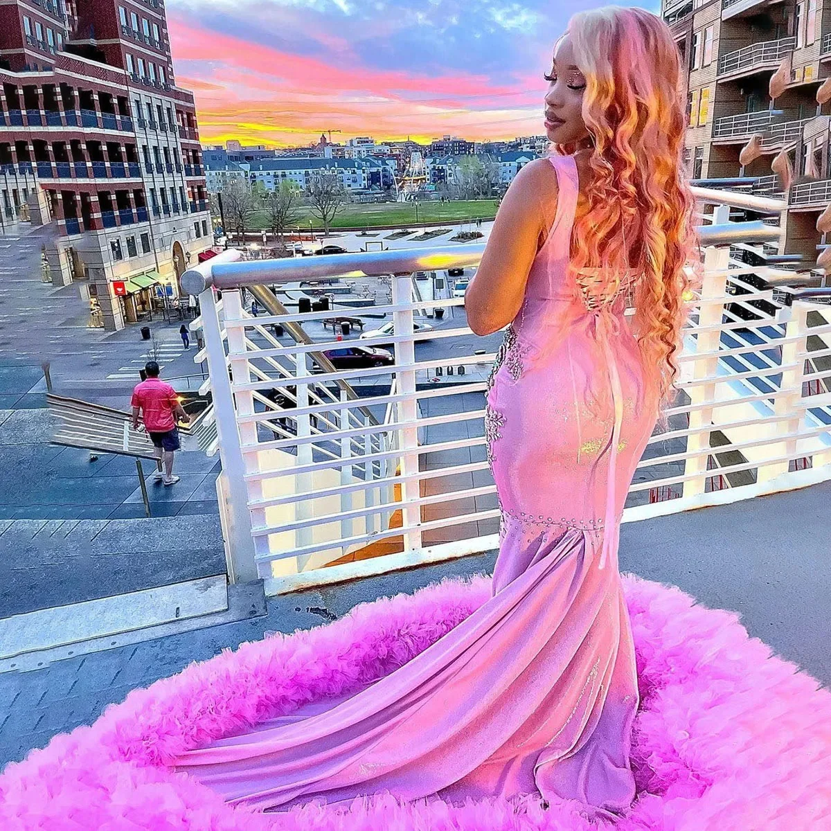 Sparkly Mermaid Pink Prom Dresses For Black Girls Luxury 2024 Fashionable Beaded Diamond O Neck Lace Up Women Party Gowns