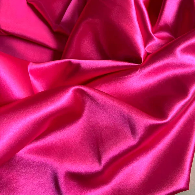 قماش ساتان حريري ناعم أحمر برتقالي بواسطة يارد قماش شارميوز مرن صغير لفساتين الزفاف فستان رسمي خلفيات مواد ذاتية الصنع