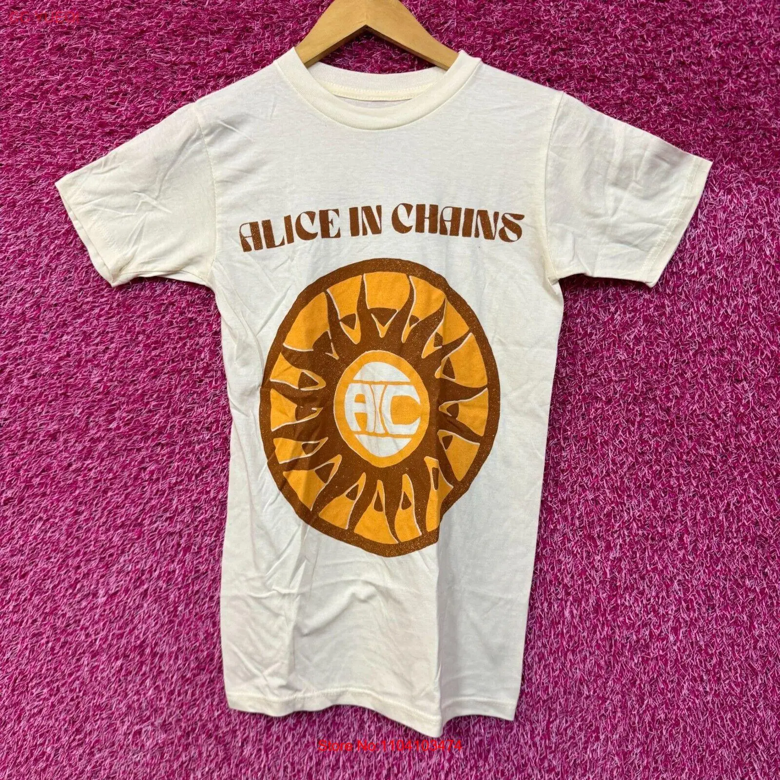 

Alice in chains Sun Logo T-shirt size small