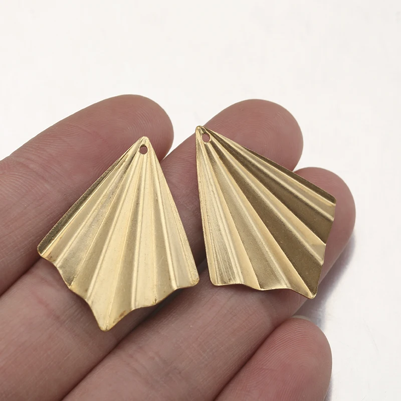 10Pcs/Lot Raw Brass Pleated Geometric Leaf Folded Pendants Charms For Diy Handmade Boho Drop Earrings Necklace Jewelry Making