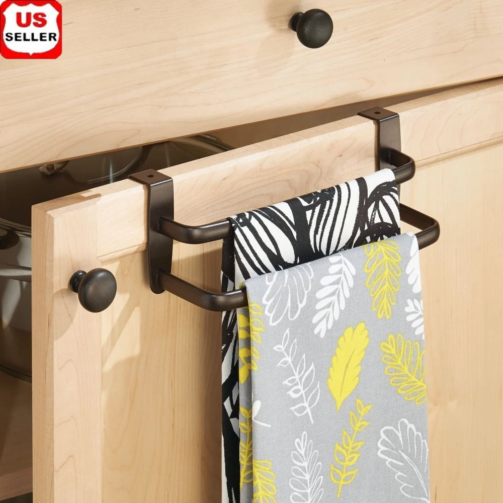 

Двойная вешалка для полотенец над шкафом. Прочная металлическая конструкция с пенопластовой подложкой. Хранение в кухне и ванной комнате. Бронзовая отделка.