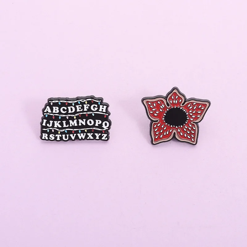 لطيف الملك أكلة لحوم البشر زهرة المينا دبابيس الكرتون المرأة دبابيس الرجال التلبيب شارة بدبابيس على ظهره زي اكسسوارات مجوهرات متحركة #2