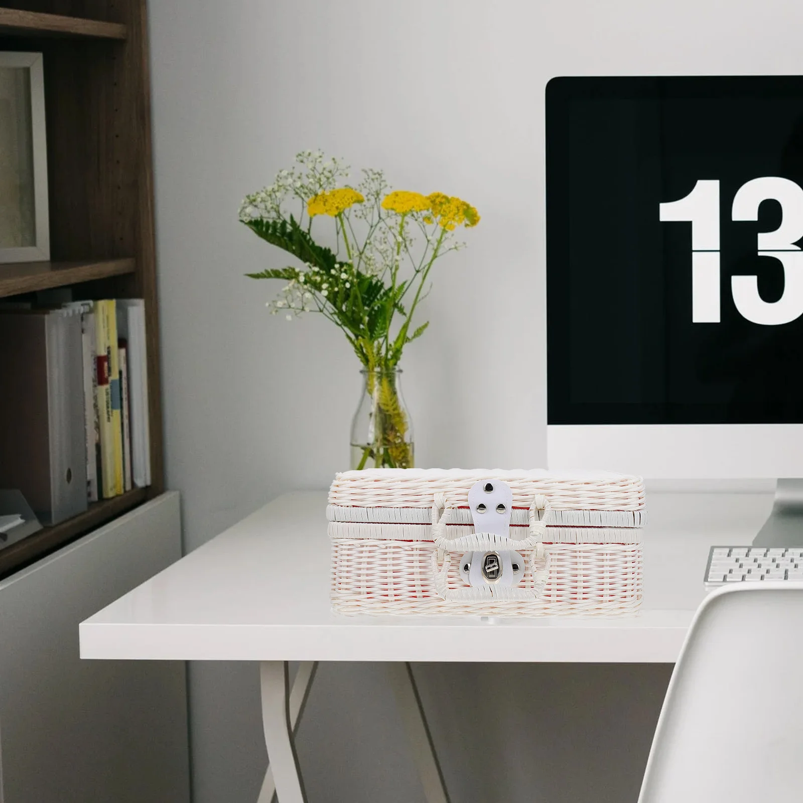 

1 шт. Ретро-сундук ручной работы из имитации ротанга, большой вместимости, в винтажном стиле, декоративный плетеный чемодан с замком и подкладкой