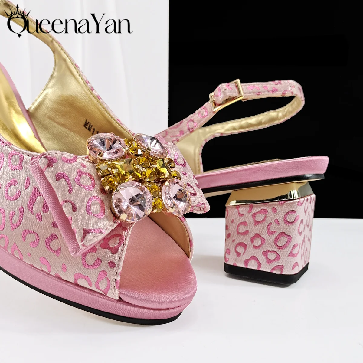Queena Yan  2025 Shiny Italian Fashion Pointed Toe Women Heel Fashion Rhinestone Decoration Pink Color Shoes And Bag Set view 5