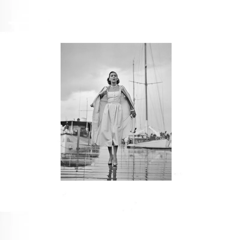 Slim Aarons 'Florence Pritchett Smith', Print Art Canvas Poster, Living Room, Home Wall Decor Picture