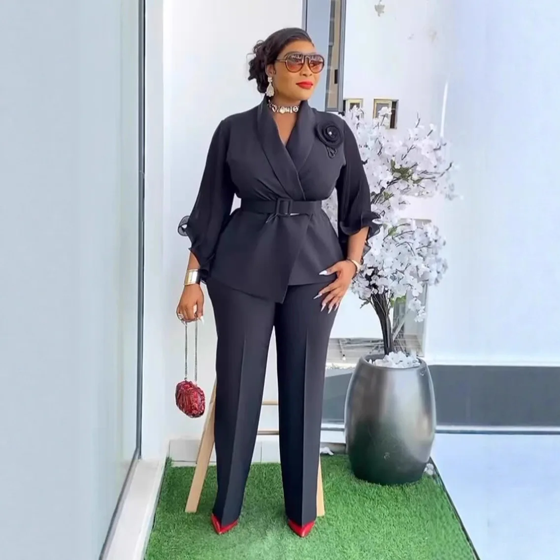 

Plus Size Women's Black Waist-cinching Blazer Suit Slimming Ruffle Sleeve Three-dimensional Floral Blazer Elegant Y2K