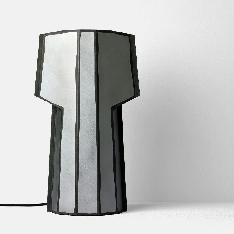 

Light luxury high-end desk lamp, living room bedroom bedside lamp, high atmosphere PC and console game sleeping lamp