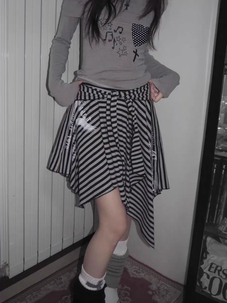 

Gothic Striped Skirt Women Vintage Harajuku Y2k Grunge Mini Skirt Punk Japanese Style Irregular Streetwear Short Skirts