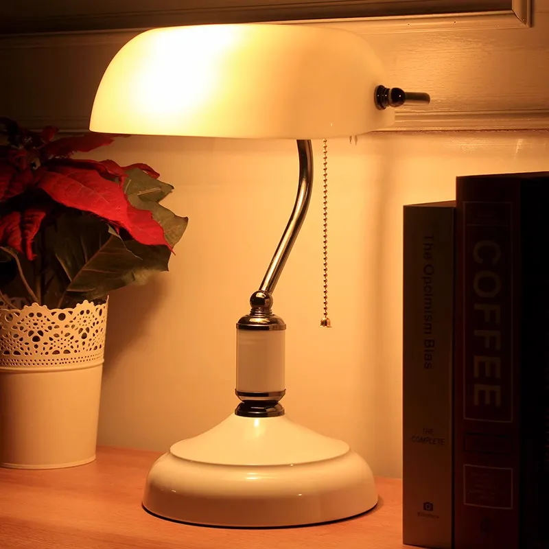 2026 Antique Bronze Fashion Table Lamp American Retro Study Work Reading Desk Lights Green Eye Protection Bedroom Bedside Lumina