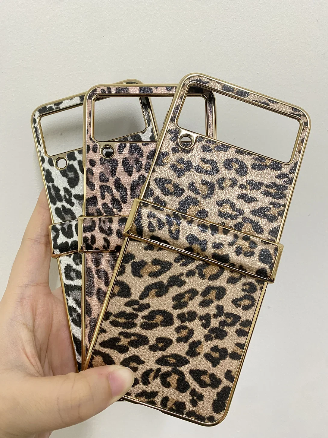 Super Low Price! Hot-Selling Sexy Leopard Print Noble Phone Case For Samsung Z Flip 3 4 5 Phone Case