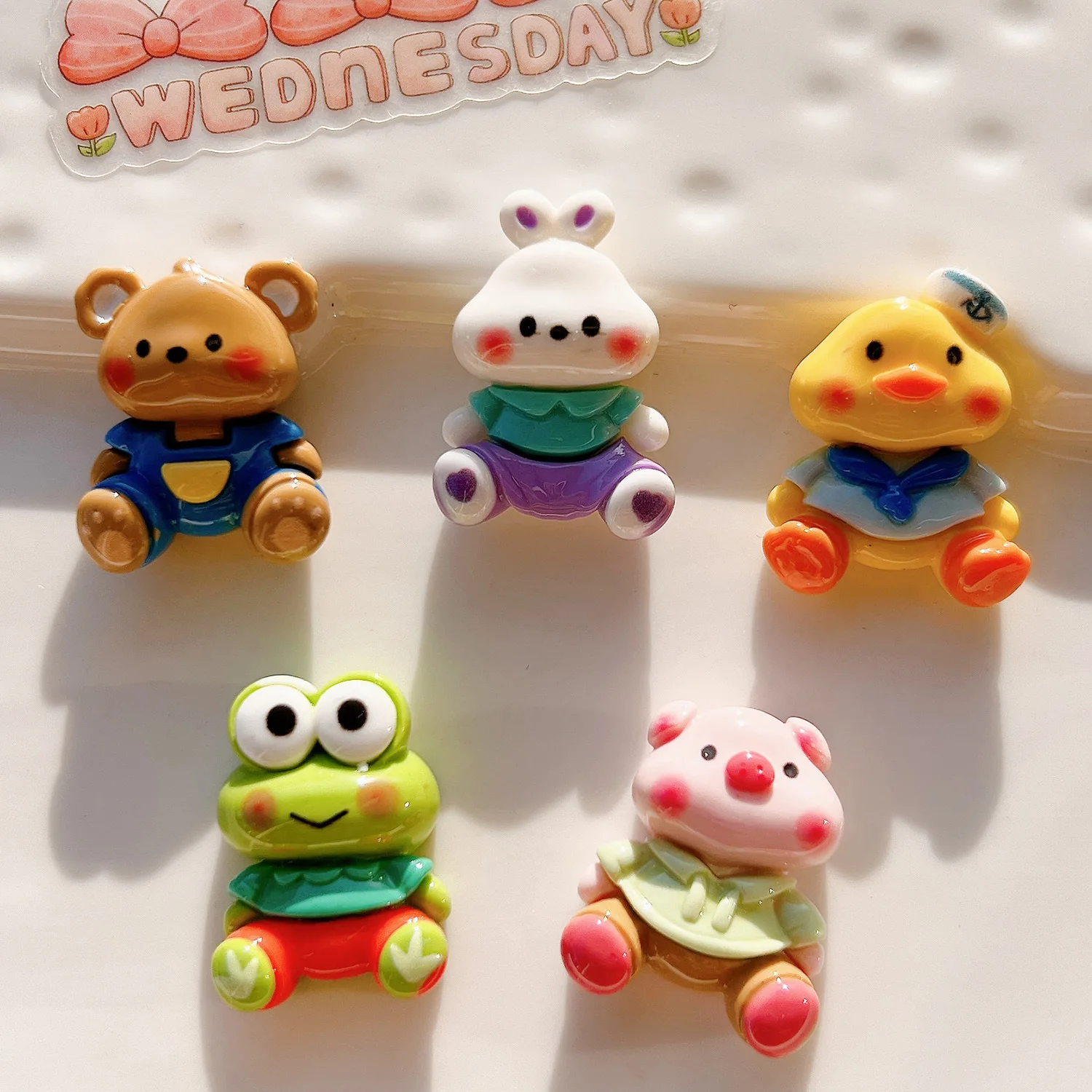 

10pcs Mini Kawaii Cute Cartoon Frog Rabbit Flat Back Cabochons Scrapbook Diy Party Hairpin Accessories Home Decoration Craft