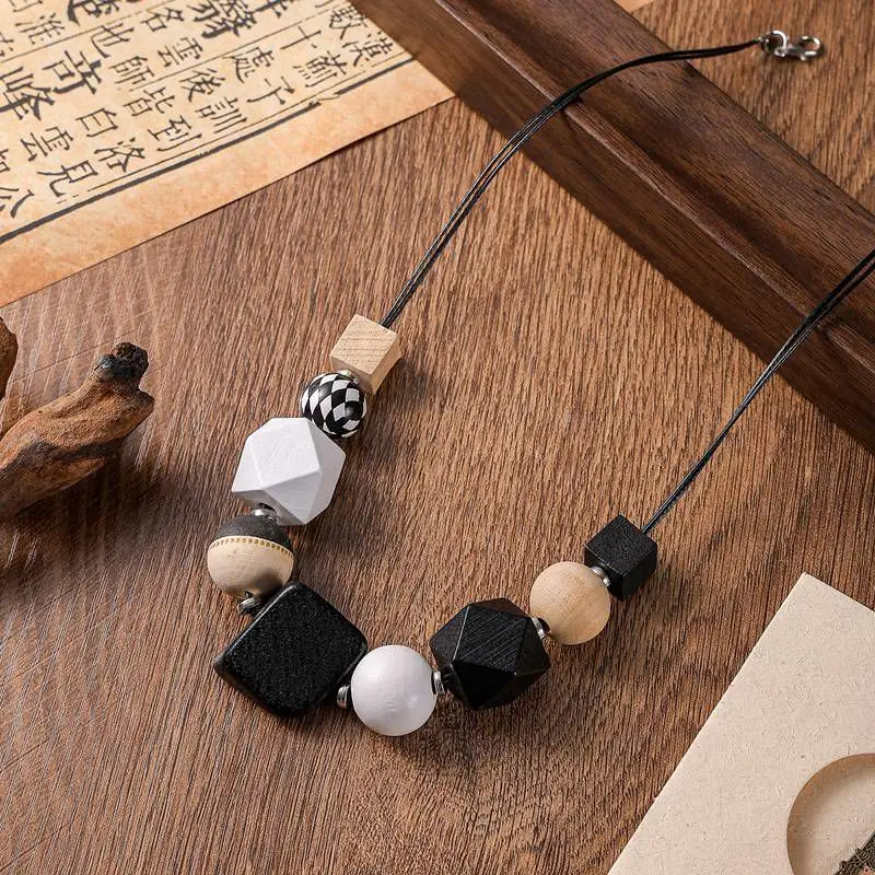 Geometric Natural Wood Beads Pendants Necklaces Vintage Handmade Beaded Women\'s Necklace for Women Daily Wear Jewelry