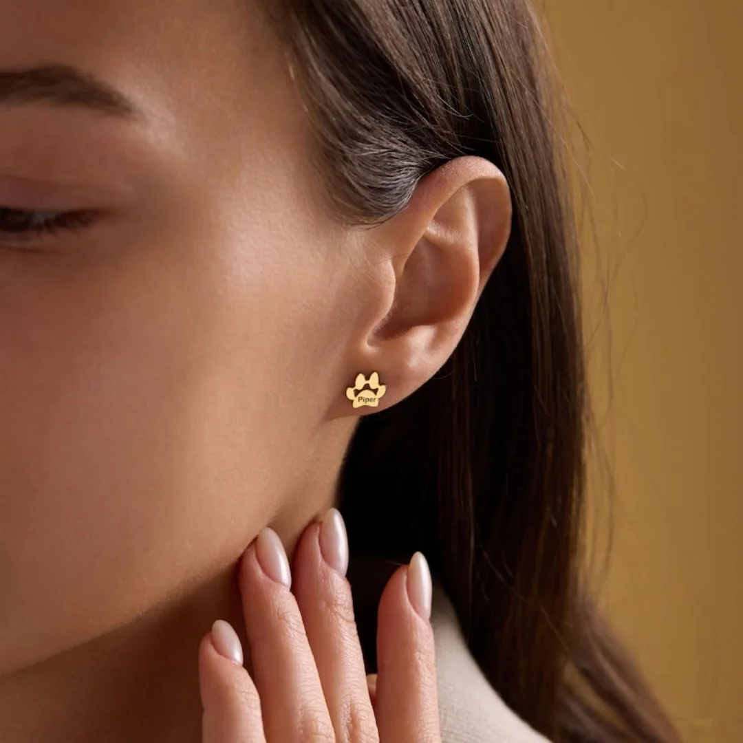 

Cute Dog Paw Gold Stud Earrings for Women Stainless Steel Personalized Name Jewelry Dog Mom Christmas Gift 1 Pair