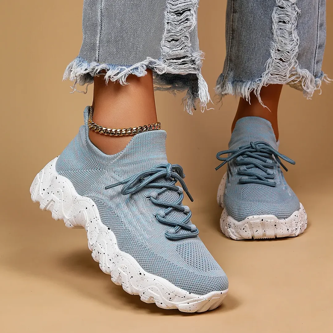 

New Spring Women's Casual Shoes Fashionable Breathable Lightweight Non-slip Lace-up Wear-resistant Casual Sports Fly-knit Shoes
