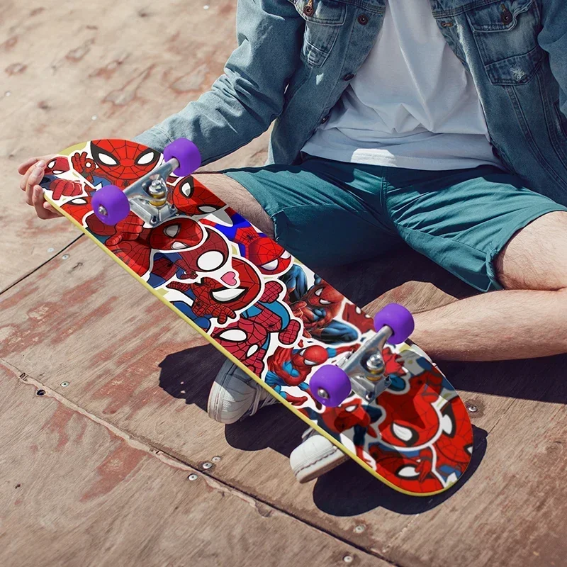 ملصقات ديزني سبايدر مان الرائعة لعبة أنيمي الشارات DIY لوح التزلج القرطاسية دفتر الكمبيوتر المحمول الكرتون الكتابة على الجدران ملصق للطفل هدية