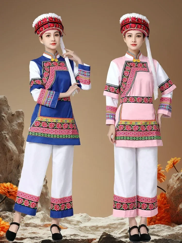 ใหม่ Bai ผู้ใหญ่หญิงเต้นรํา Yunnan minority ปักดอกไม้สีทองเครื่องแต่งกายชุด 4 ชิ้น