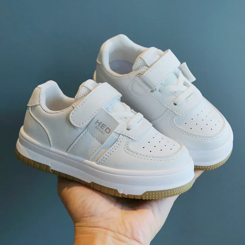 Baskets en cuir PU pour enfants, petites chaussures simples, légères, confortables, blanches, chaussures de sport pour tout-petits, garçons et filles