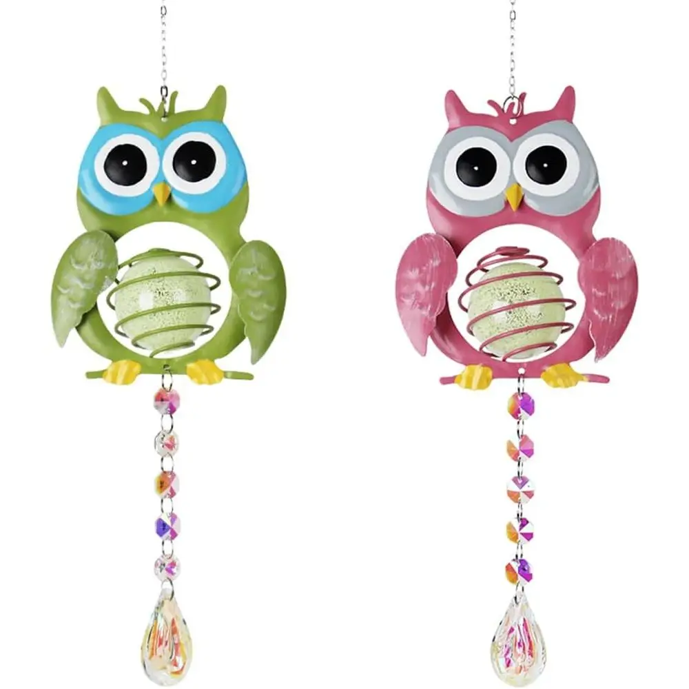 

Набор из 2-х металлических подвесок-солнечных ловцов в виде сов, расписанных вручную, с радужными кристаллами, для окон, садов и патио.