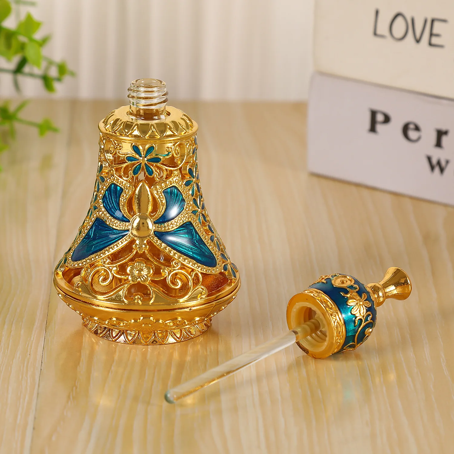 Geur- en parfumflessen, metale - Home Fragrance Dubai recensie en prijs