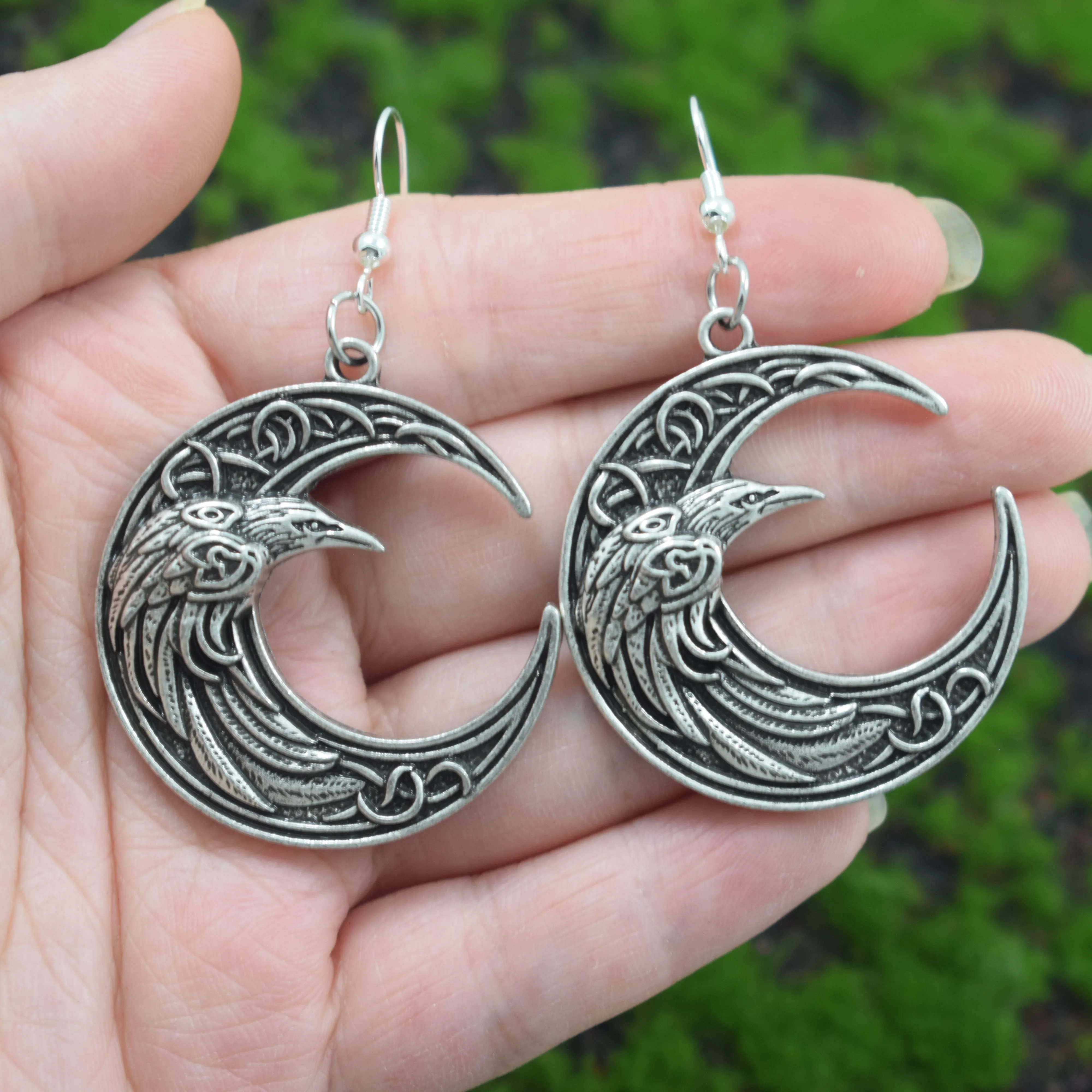 1 pair Norse viking moon raven woman earring