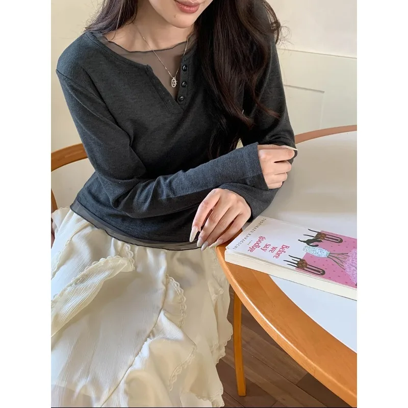 

Mesh Patchwork Small V-Neck Fake Two-Piece Base Shirt T-Shirt