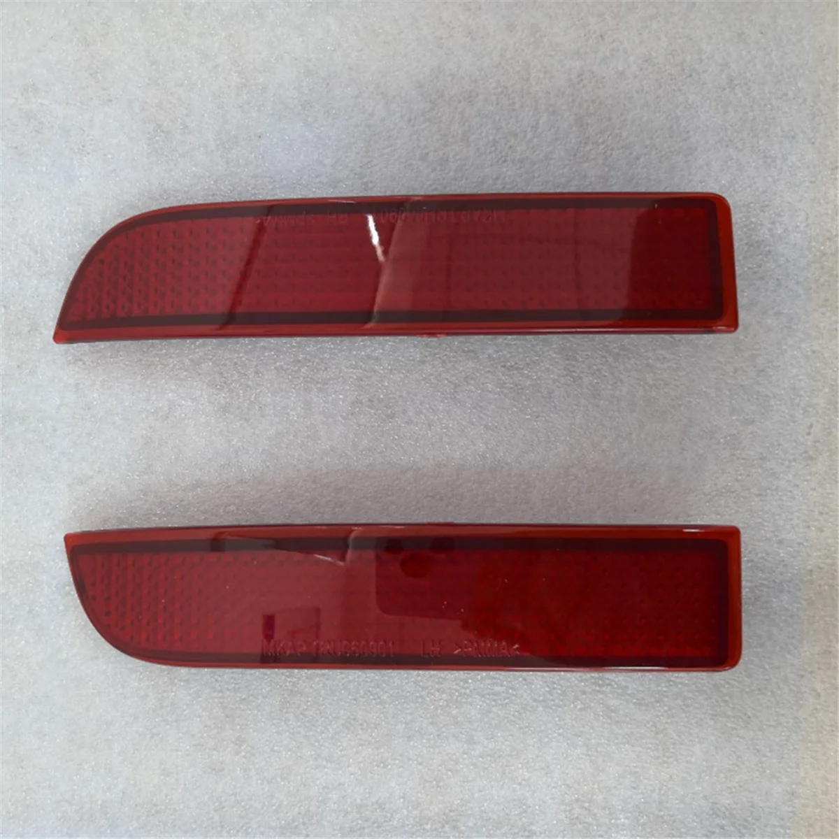 Left+Right Rear Bumper Reflector Light for Toyota RAV4 06-12 81920-0R020/13022 81910-0R020/13022 Tail Brake Stop Lamp