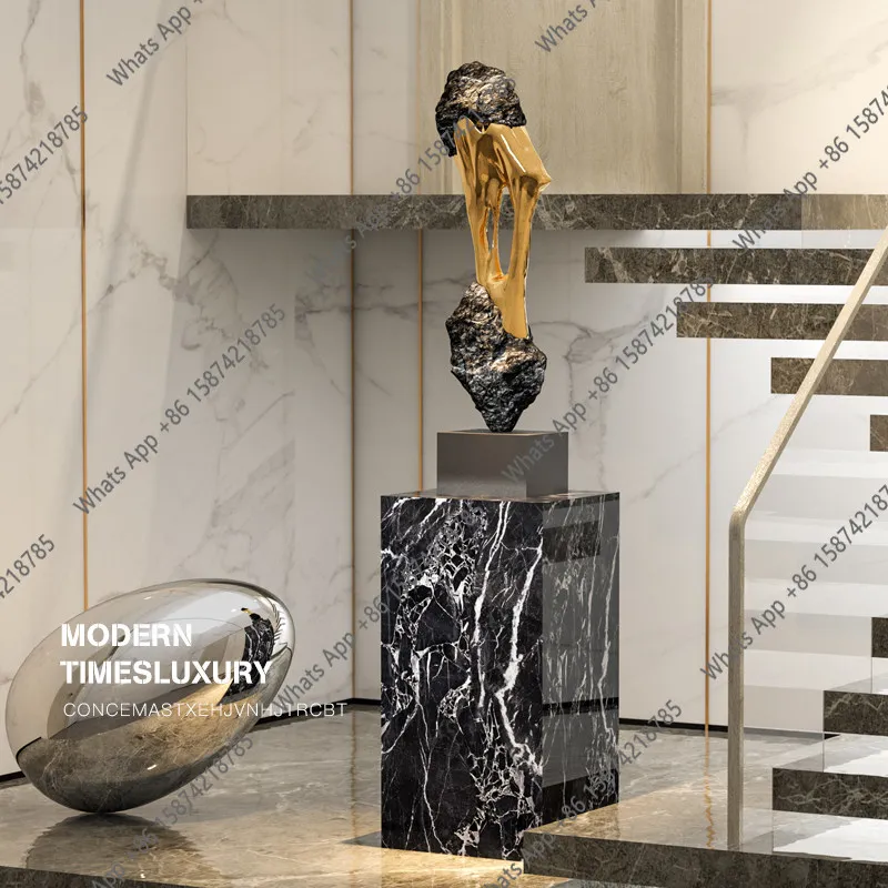 

Times come and go, light luxury large floor-to-ceiling ornaments, sculptures, next to the TV cabinet, high-end art decorations