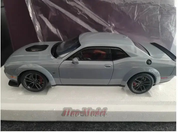 1/18 For Dodge Challenger R/T SCAT PACK WIDEBODY 2020 Alloy Diecast Model Car Simulation Toy Birthday Hobby Display Ornaments