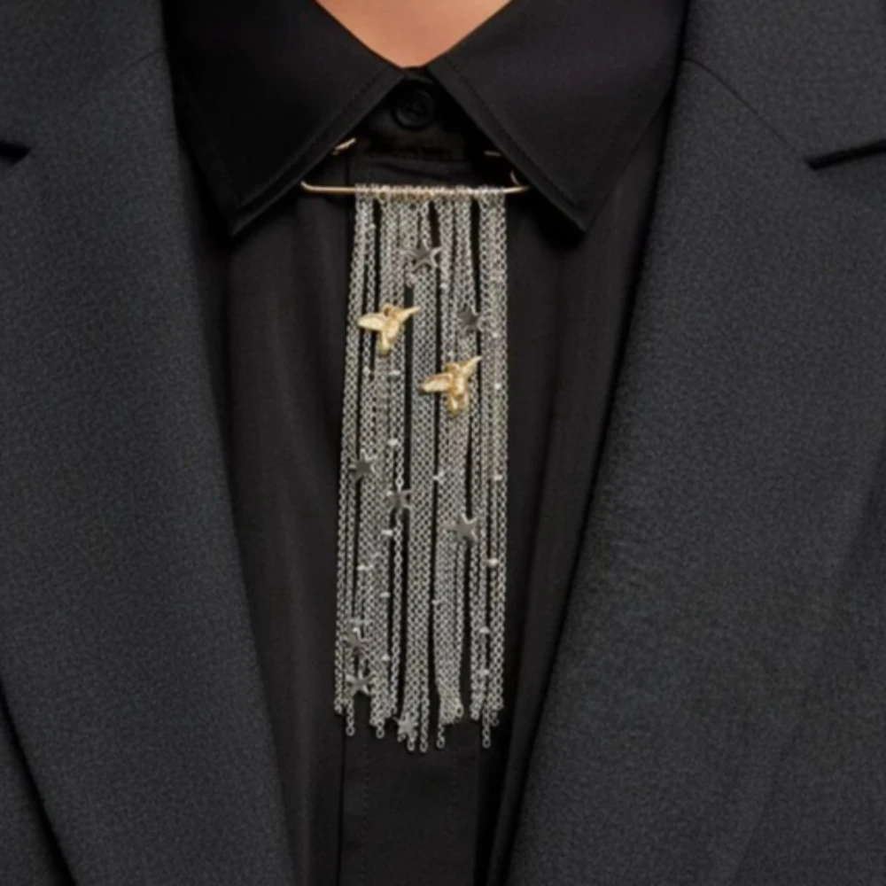 

Women's Fashion Brooch Pins Star Shaped Alloy Tassel Chain Lapel Pin Accessory Elegant Suit Lapel Decorative Badge Jewelry Gifts