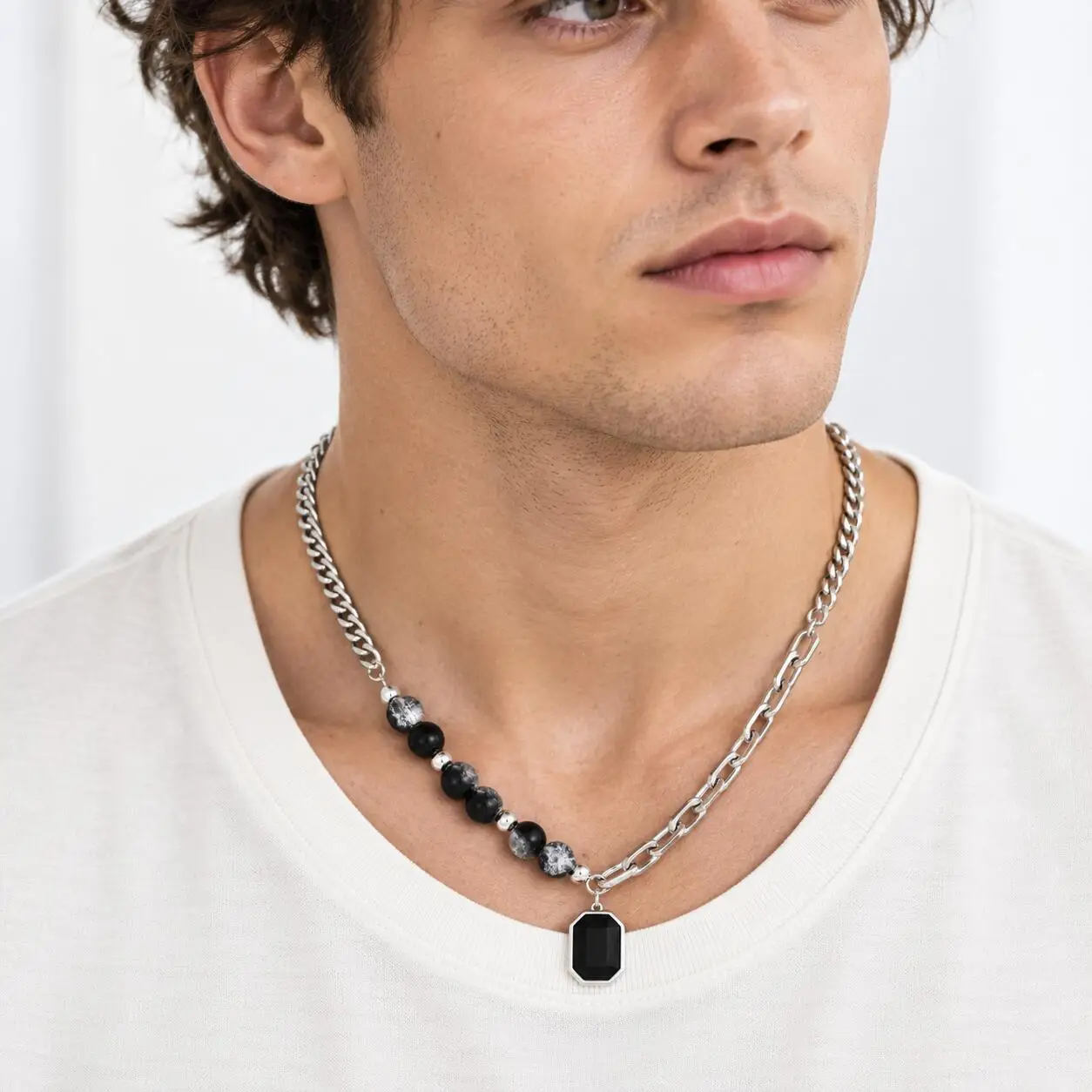 Vnox Men Stainless Steel Necklace Black Glass Geometric Pendant Ice Crack Beads Chain Necklace Hip Hop Streetwear Jewelry Gift