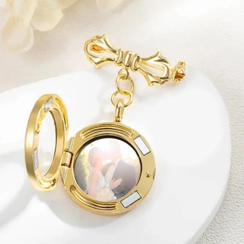 Non Customizable Wedding Picture Pin Photo Frame Lapel Pin Lacy Oval Brooch Jewelry Gift for Christmas