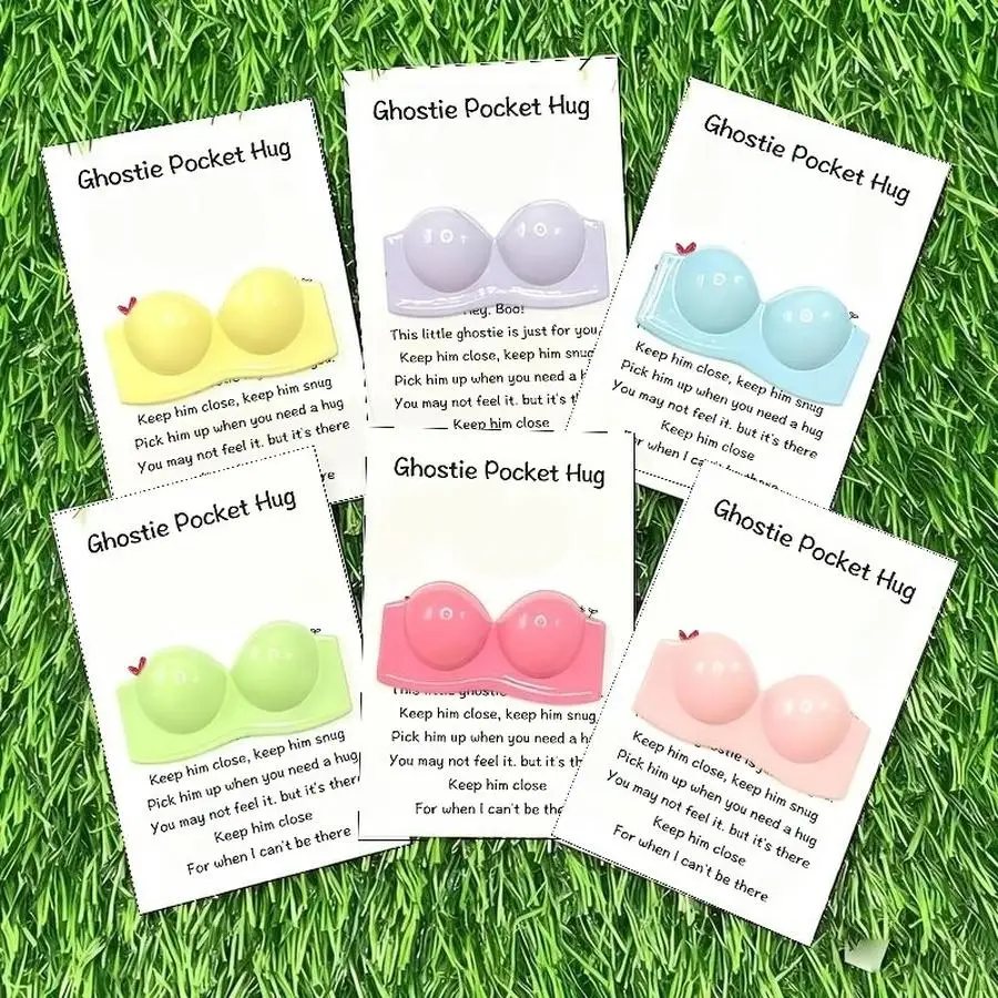 1/5/10/20/50/100pcs Cute A good friend is like a bra Novel bra pocket hug gift card set, synthetic resin, unique encouragement c