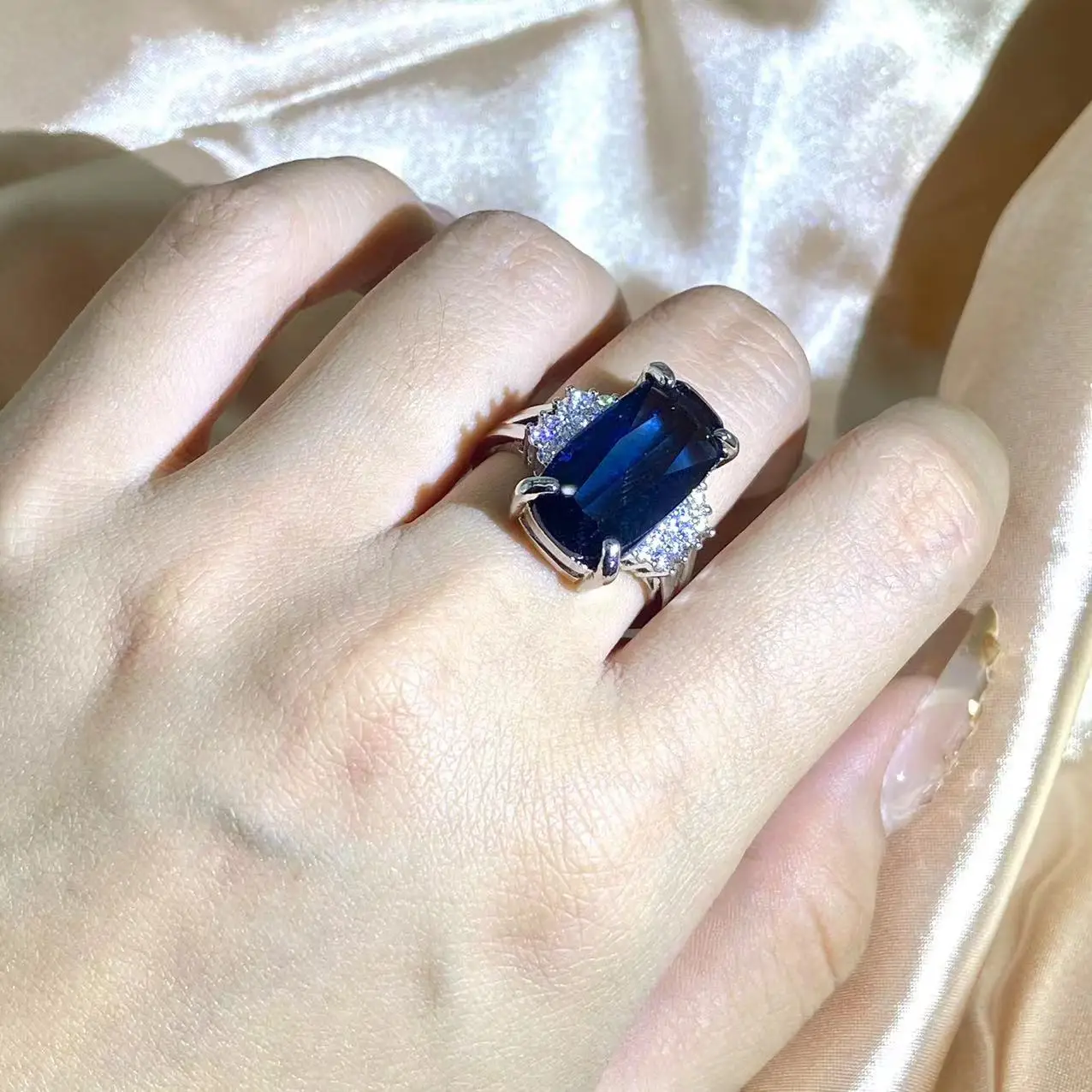 925 Stamp Exaggerated Atmosphere Dark Blue Zirconia Ring Female New Party Birthday Jewelry Gift Wholesale
