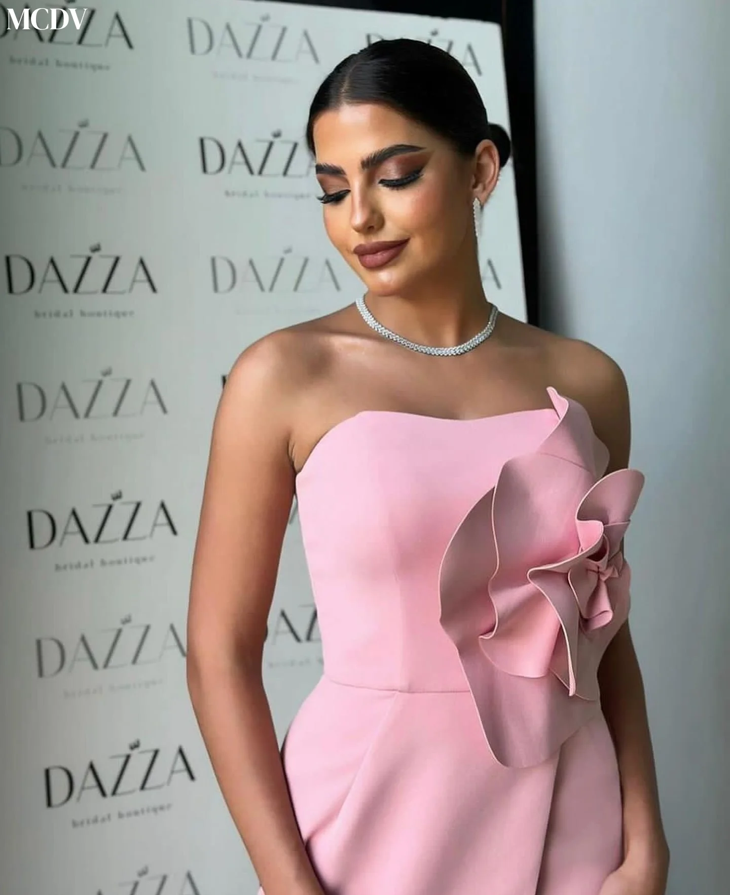 Vestido de noche recto con flores 3D, Jersey Sexy personalizado, delicado, sin tirantes, sin mangas, largo hasta el té, vestidos de fiesta, tamaño personalizado