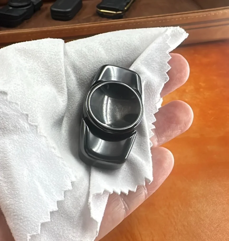 

Used EDC zirc spinner Fingertip gyroscope Decompression toys