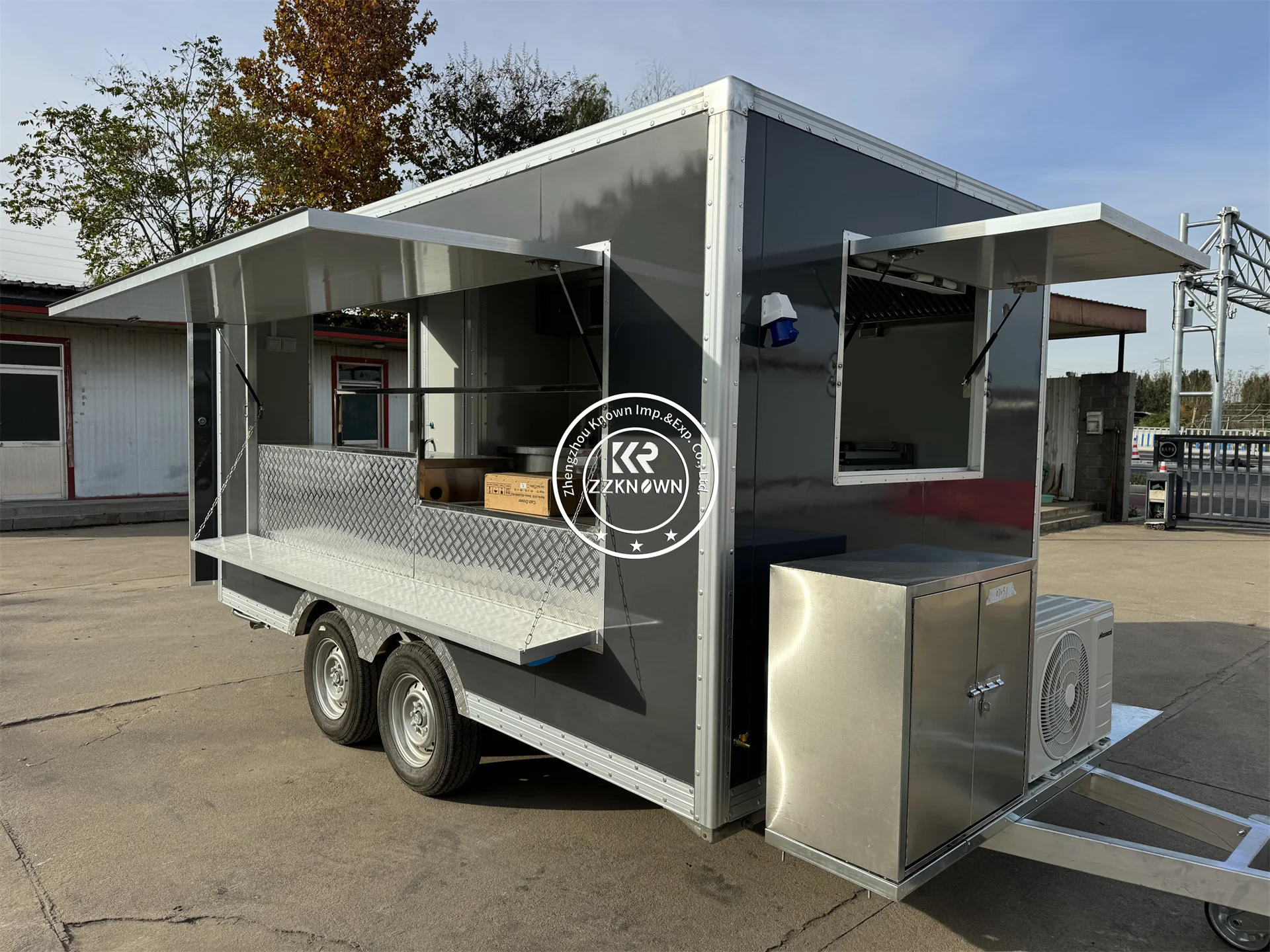 

Customized Mobile Coffee Bar Trailer Street Food Truck Mobile Kitchen Icecream Cart Pizza Churros Crepes Food Trailer With Oven