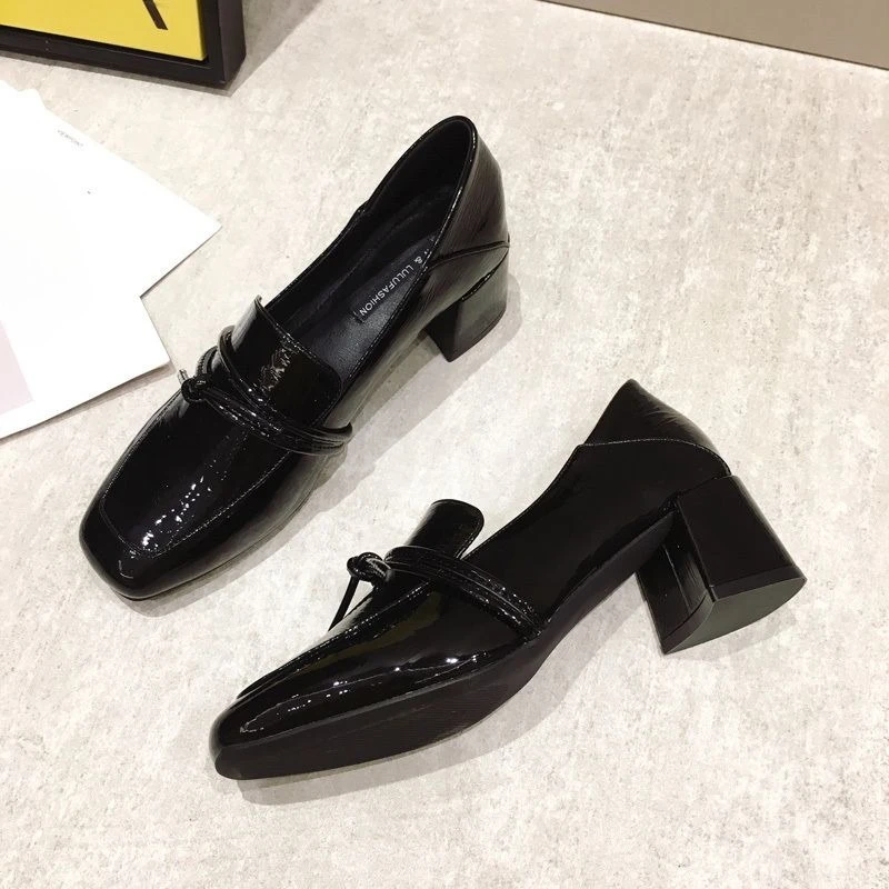 

2025 Spring New Women's Chunky Heel Slip On Pumps Korean British Style Versatile Patent Leather Retro Square Toe Loafers