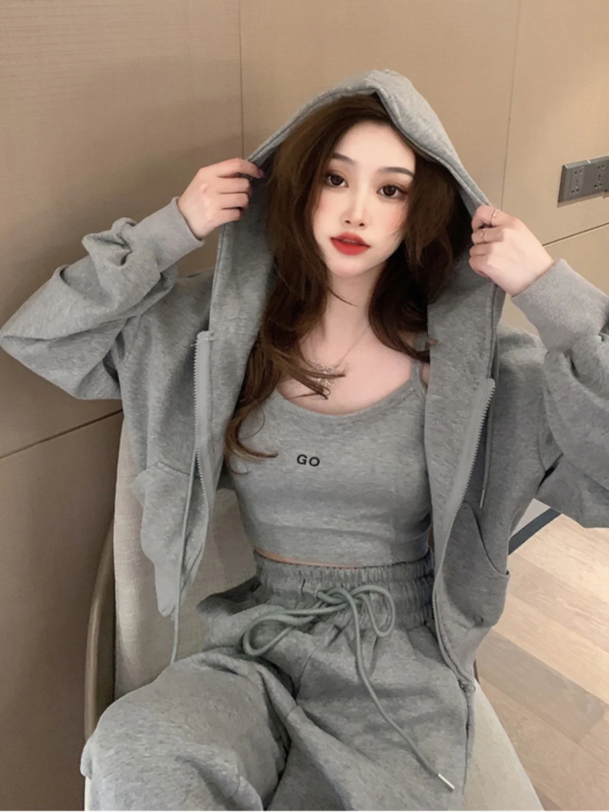 

Hong Kong Sle Sportswear Set for Women Spring Autumn Zipper Hoodie Jaet Sweatirt Outerwear Tee Piece Set Faionable ...