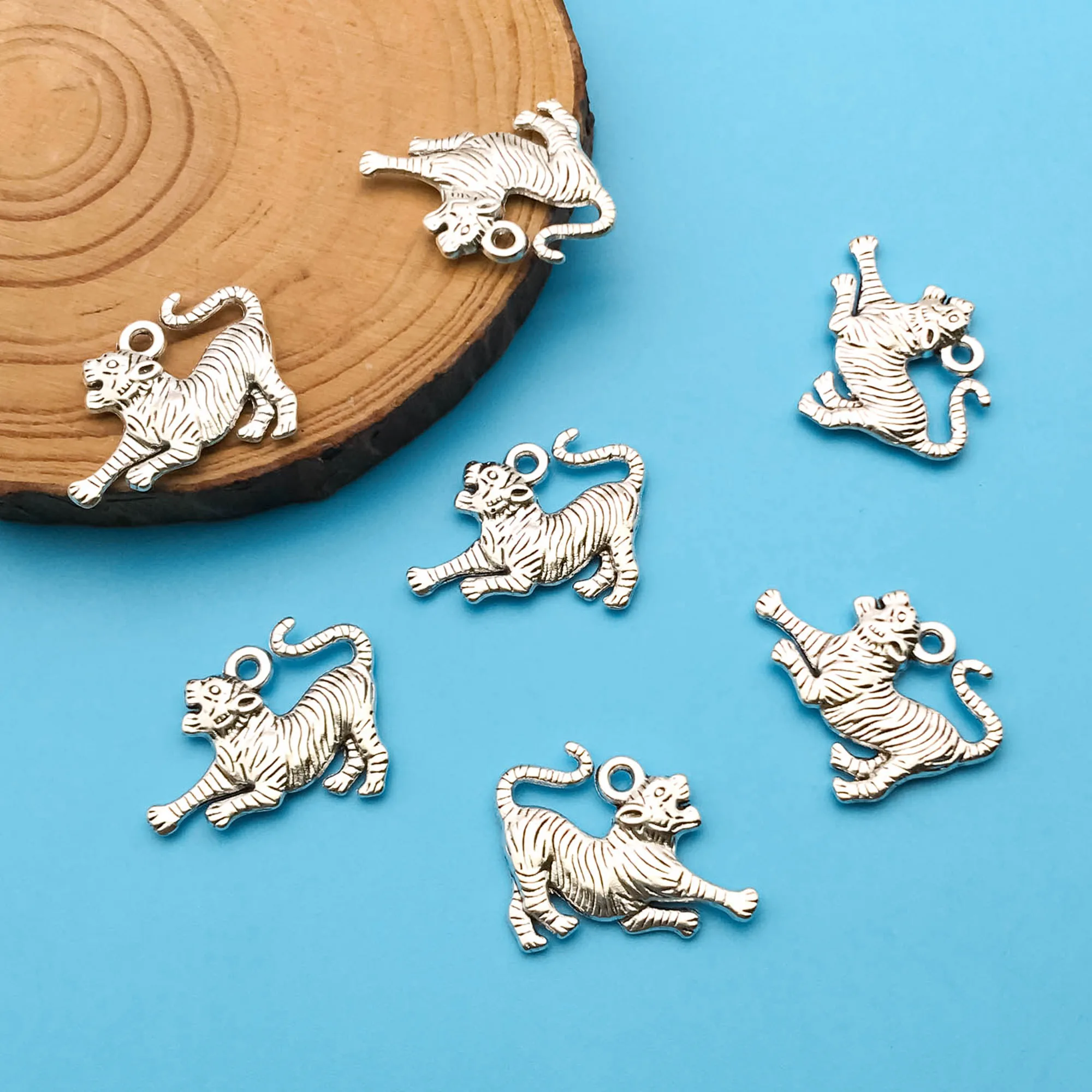 10/20pcs Antique Silvery Tiger Charms Alloy Animal Pendants For DIY Jewelry Making Findings Crafting Accessory