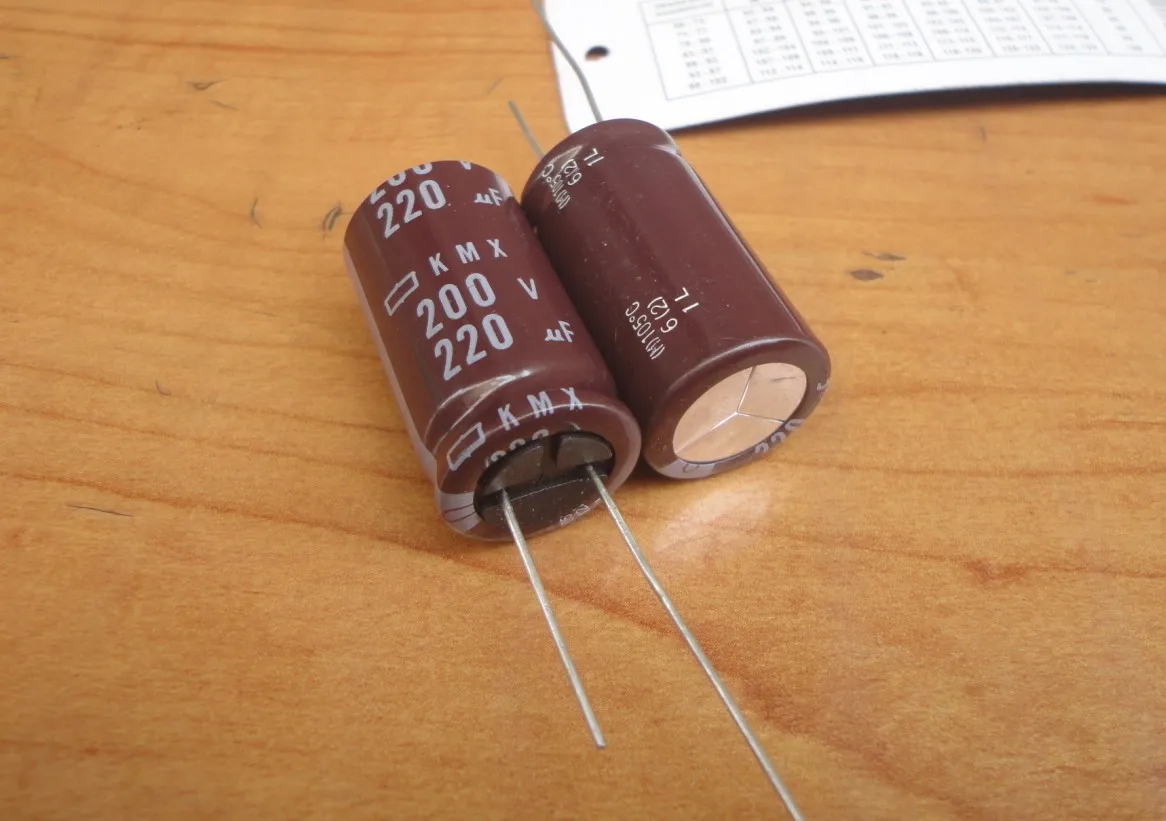 

50pcs/lot Japanese original NIPPON KMX series 105C high frequency low resistance aluminum electrolytic capacitors free shipping