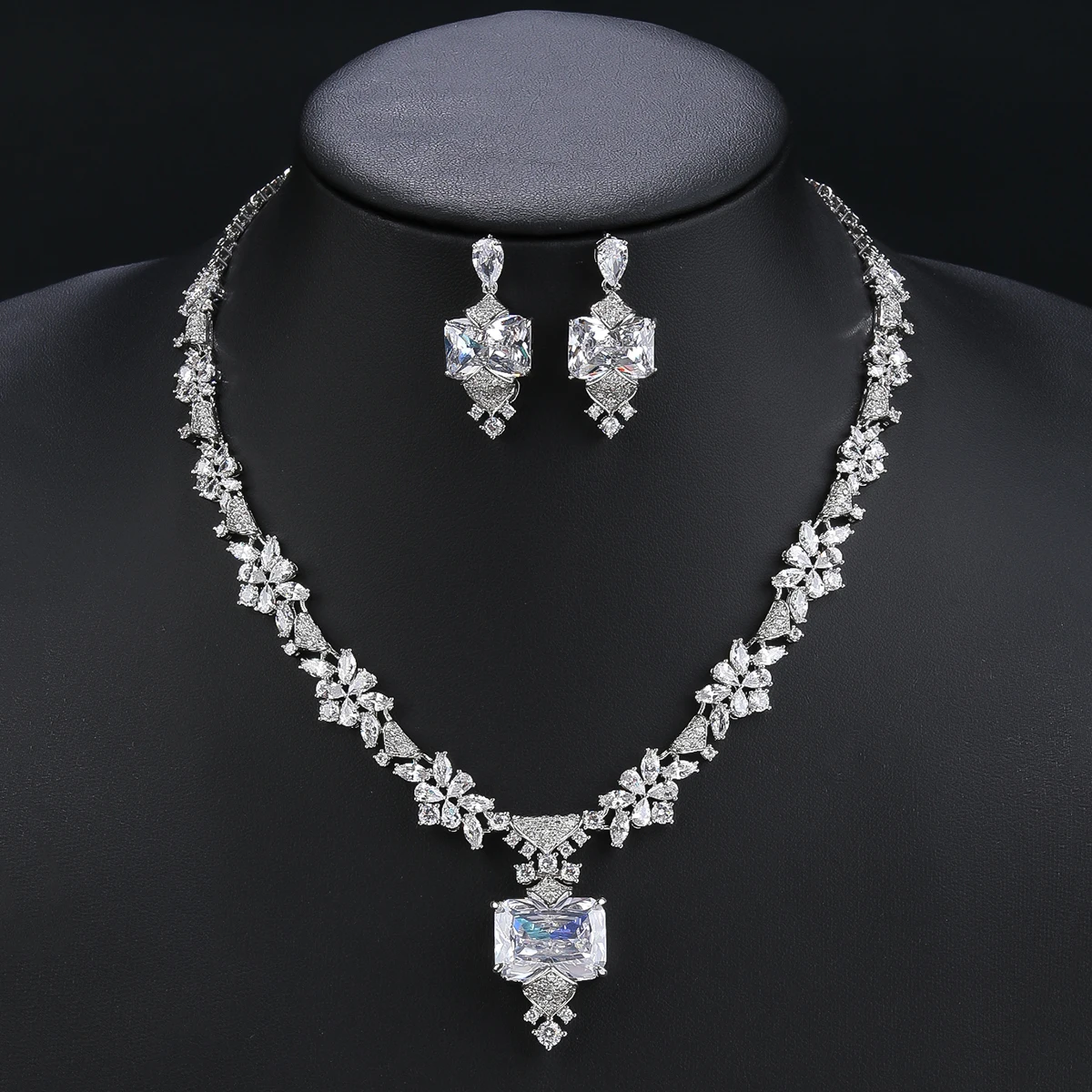 

Elegant CZ Cubic Zirconia Pendant Necklace Earrings Set Bridal Wedding Jewelry Sets for Women Gift CN11260