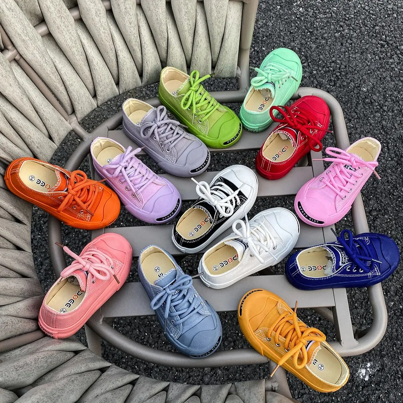 5002 Candy Colored Low Cut Children's Canvas Shoes for Boys and Girls, Trendy Solid Color Board Shoes Breathable Children's Shoe