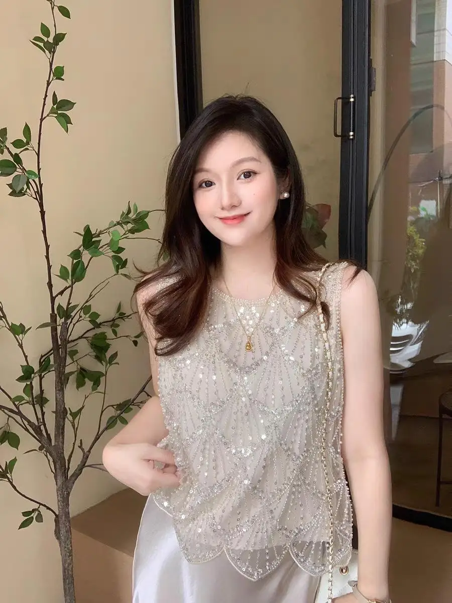 

2025 Summer New Korean Style Design Sleeveless Slimming Light Luxury Sequined Pearl Vest Top Women Luxurious Tshirt Vests Female