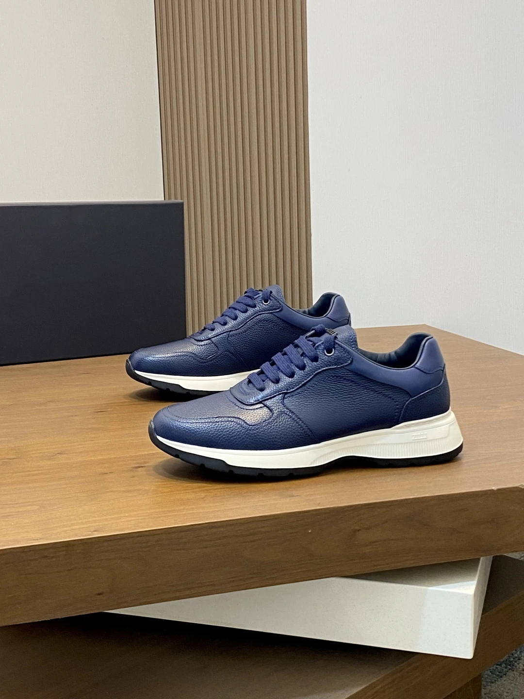 

Обувь OECHSLI, кроссовки из воловьей кожи, новинка 2026 года, повседневная удобная уличная спортивная обувь из натуральной кожи, мягкая спортивная обувь для мужчин, европейские большие размеры 38-46